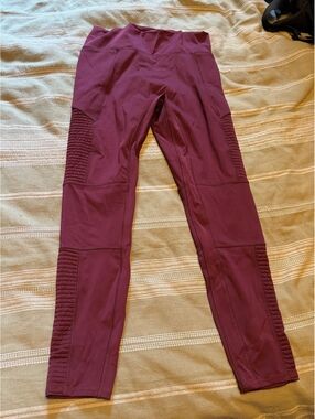 Fabletics Women's High-Waisted Moto Leggings XL Burgundy Worn Once